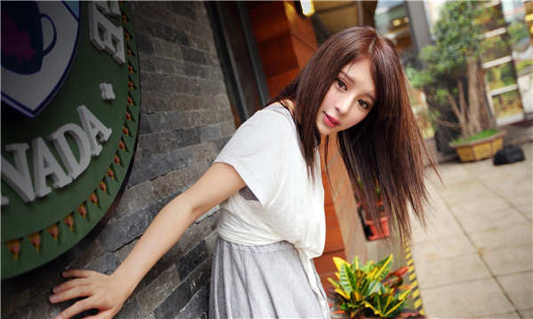 泰安想找一个女性生孩子给报酬-｛找个女人生孩子多少钱｝